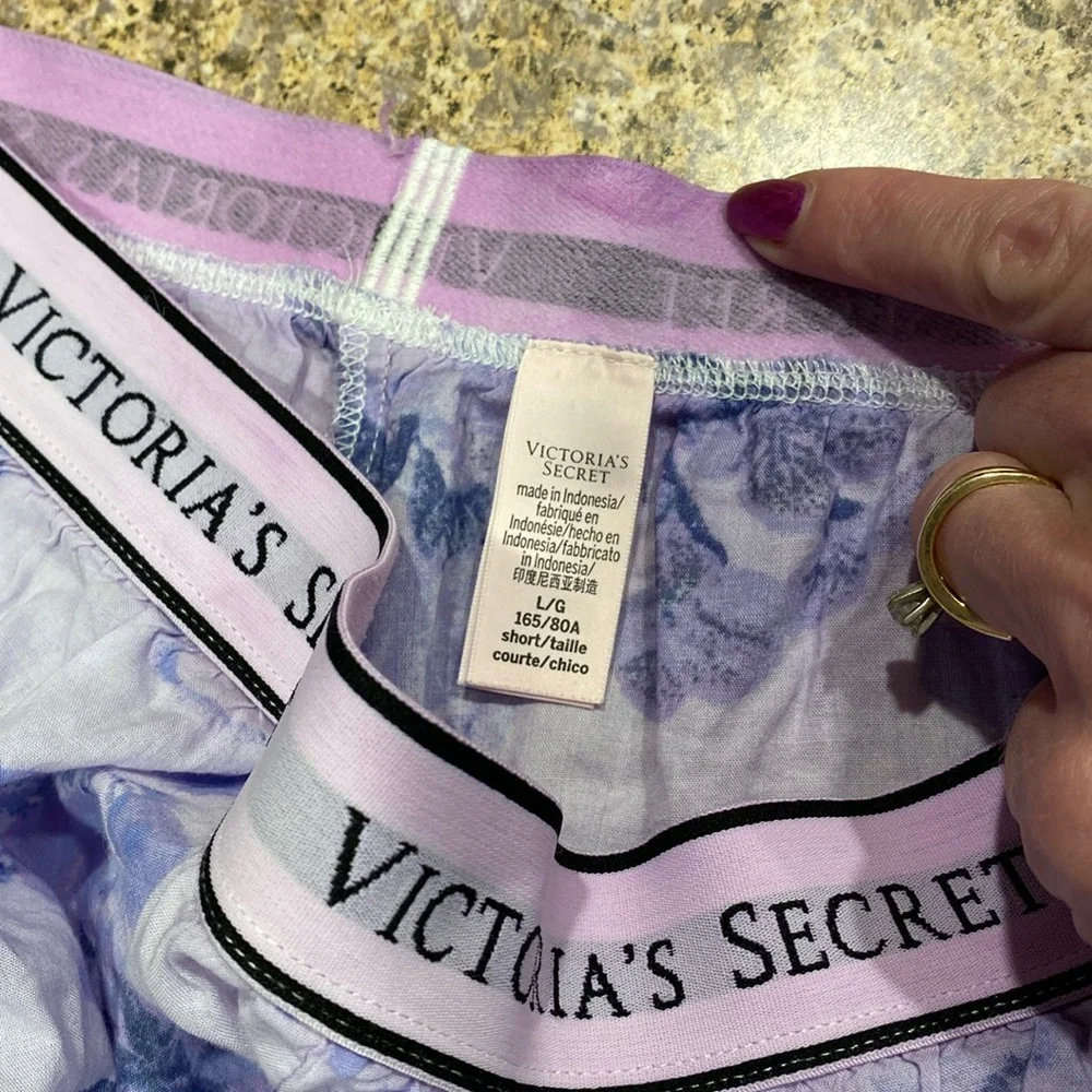 Victoria’s Secret Pajama Bottoms Pants Floral Lightweight Large
